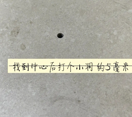 秀洲瓷砖空鼓维修公司专业解答在瓷砖铺贴过程中，如果砂料搅拌不均匀，将会带来以下问题